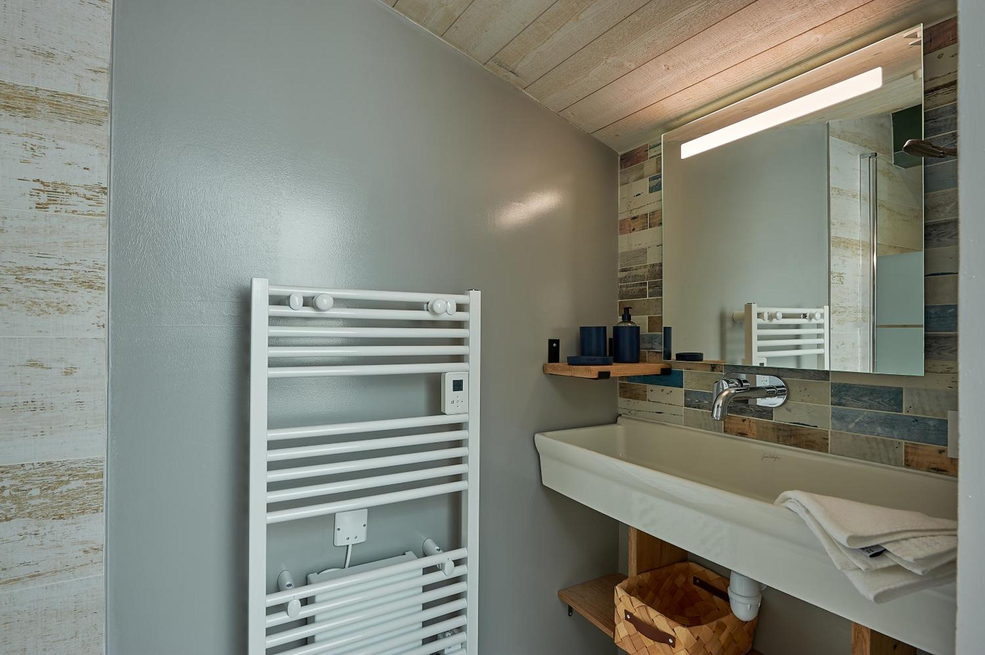 Le Repaire Lagardere Bed & Breakfast Lussac  Exterior photo