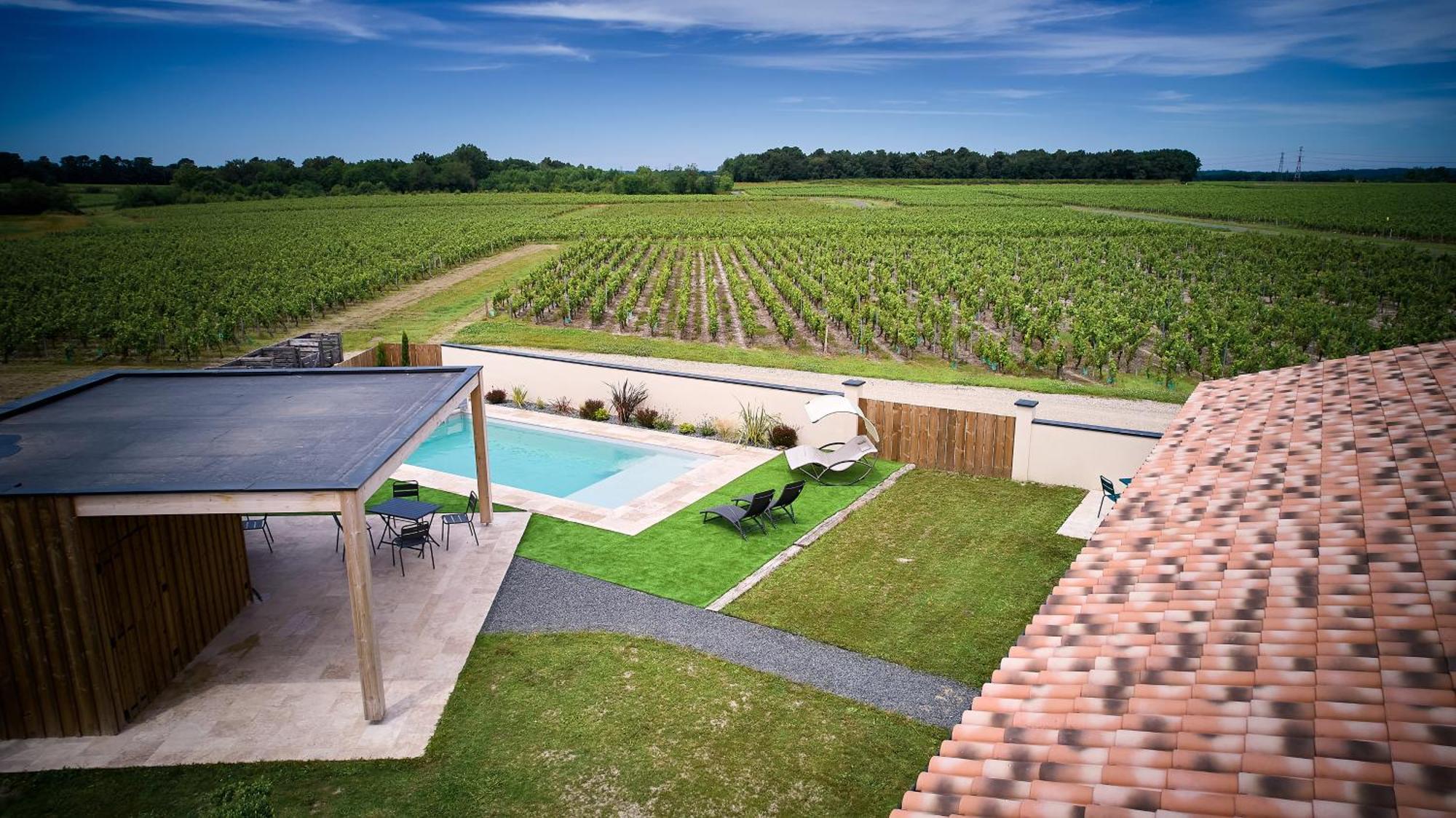 Le Repaire Lagardere Bed & Breakfast Lussac  Exterior photo