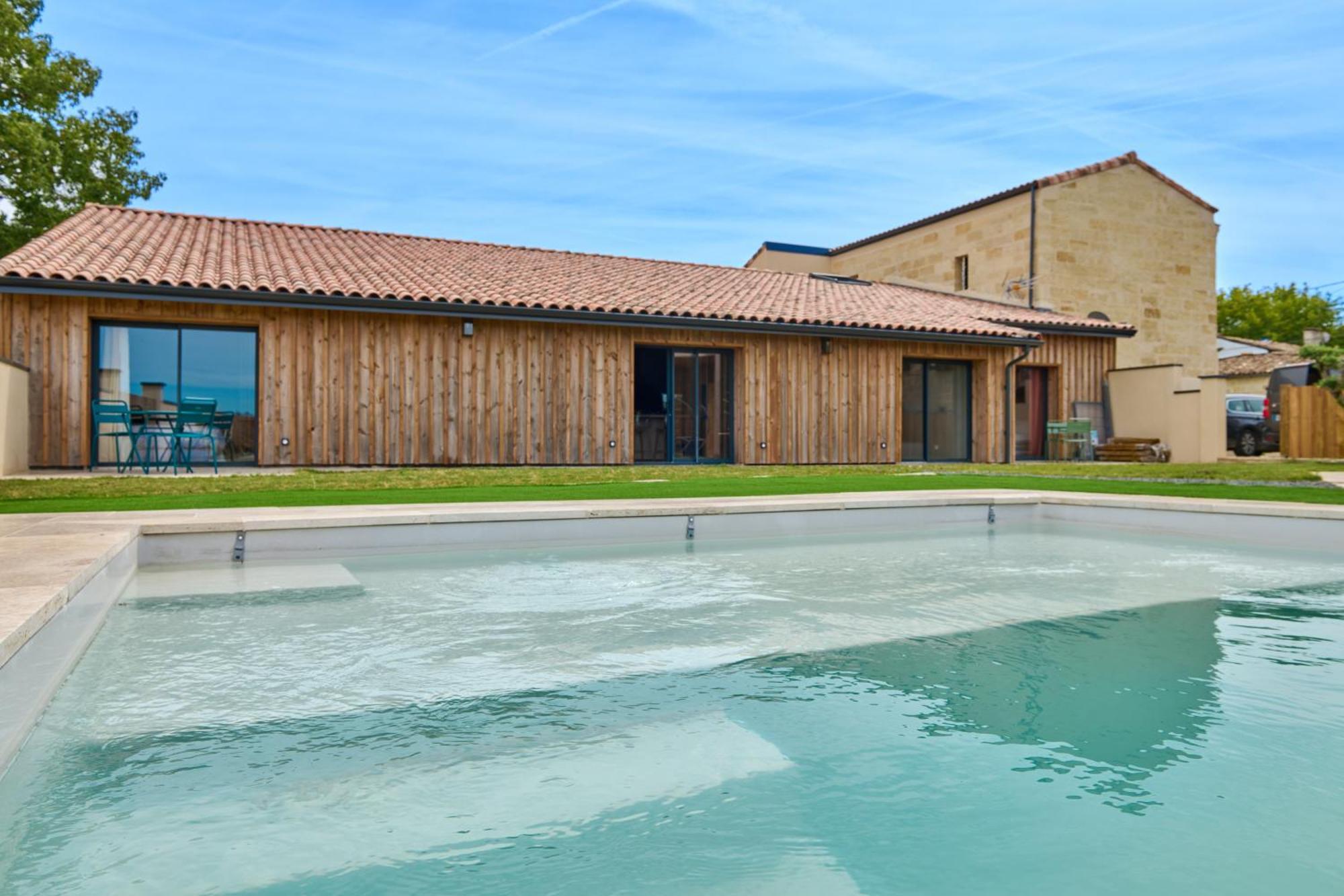 Le Repaire Lagardere Bed & Breakfast Lussac  Exterior photo
